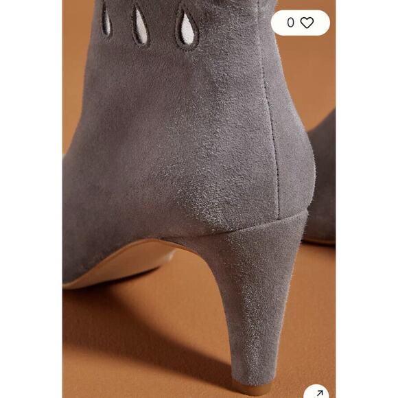 PETITE MENDIGOTE •40/ 9• Merion Ankle Boots Bootie Grey Suede Scalloped NEW $348 - Picture 2 of 13